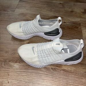 Women's Nike React Phantom Run Flyknit 2 Slip On Running Shoes size 7
